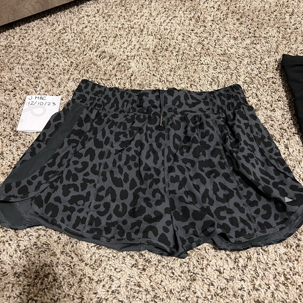 Vitality Breeze short